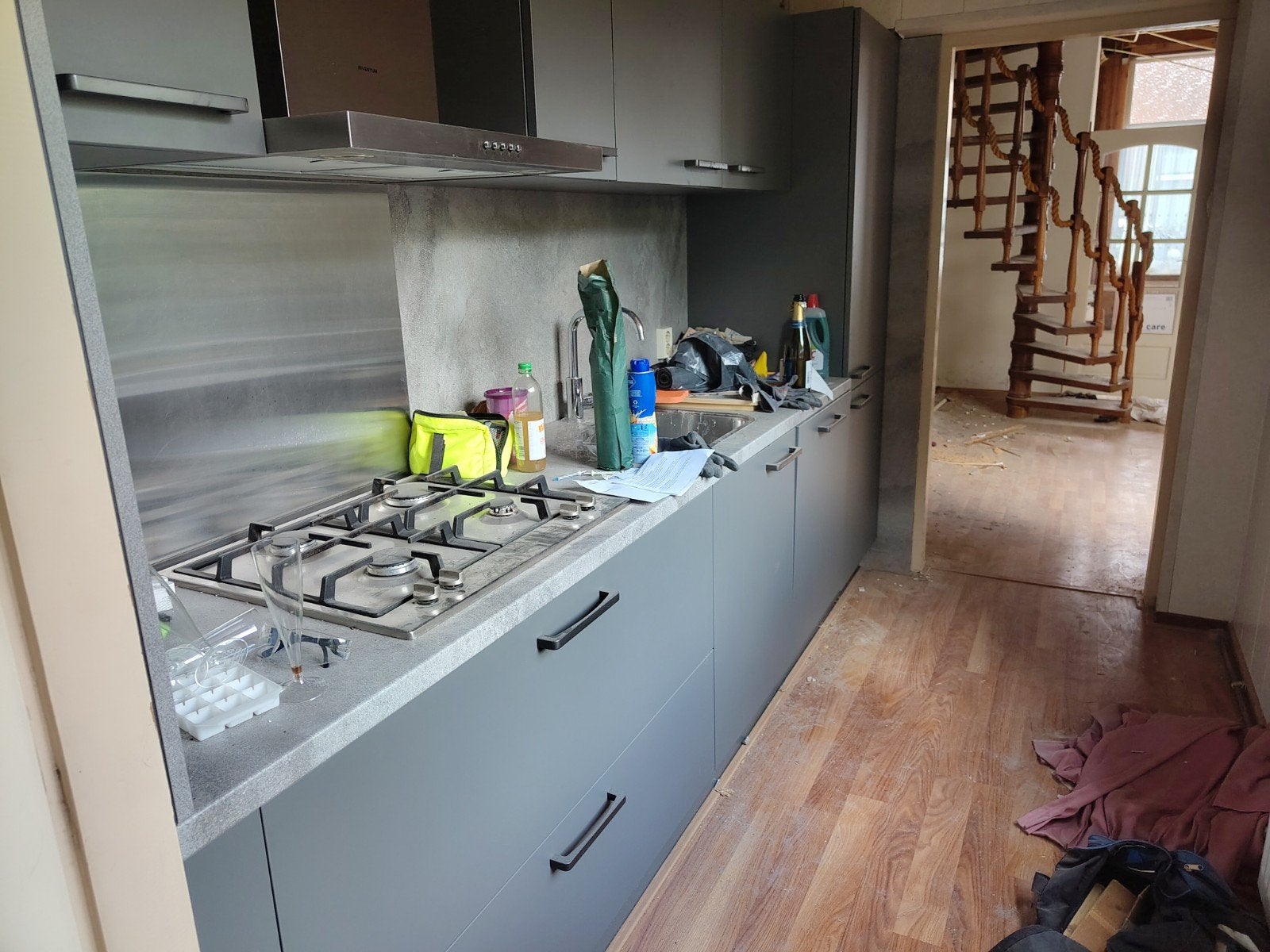 4 jaar oude keuken €500 korting bij zelf demonteren! 3,5 m, Ophalen, Gebruikt, Enkelwandige keuken, Kunststof