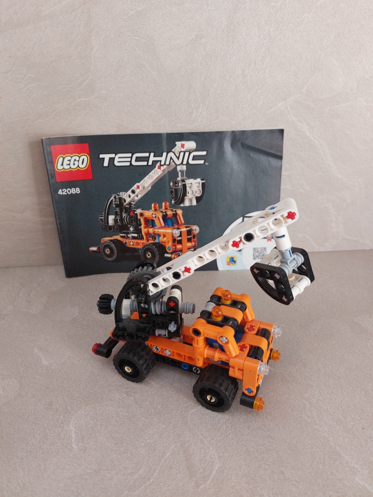 Lego Technic 42088 Cherry Picker met handleiding, Kinderen en Baby's, Speelgoed | Bouwstenen, Ophalen of Verzenden