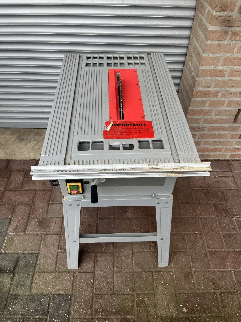 Kinzo cirkelzaagtafel (met accessoires), Ophalen, Kinzo, Zo goed als nieuw, 30 tot 70 mm