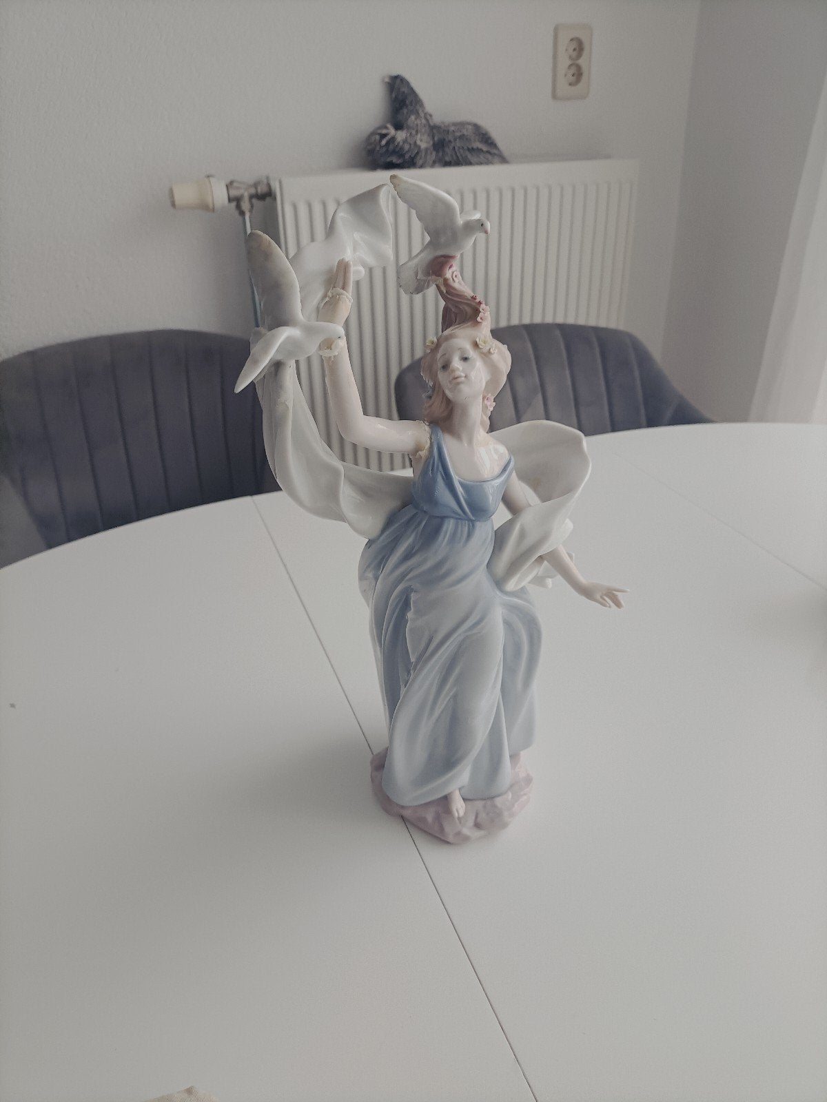 Lladro beeldje, Ophalen