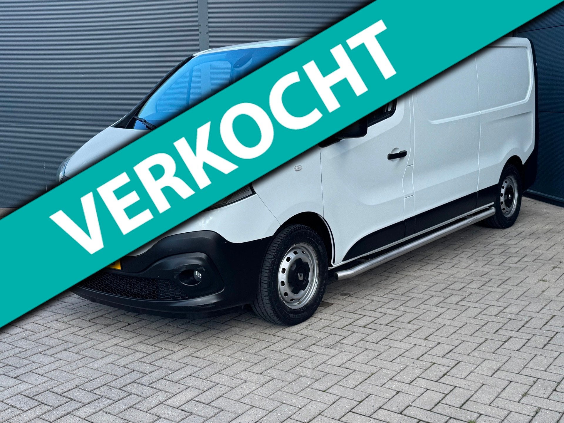 Renault Trafic 1.6 dCi T29 L2H1/ Navi / Camera / Trekhaak, Auto's, Bestelauto's, Voorwielaandrijving, Gebruikt, Euro 6, Renault