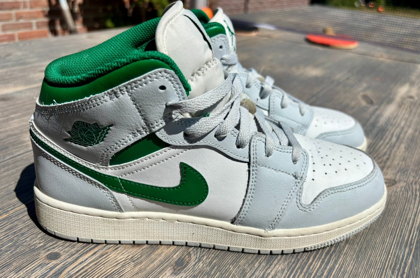 Jordan 1 mid, Verzenden, Zo goed als nieuw, Overige kleuren