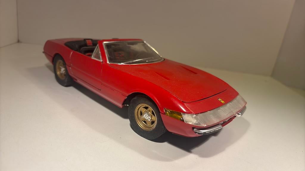 Ferrari 365 gts solido 1.18