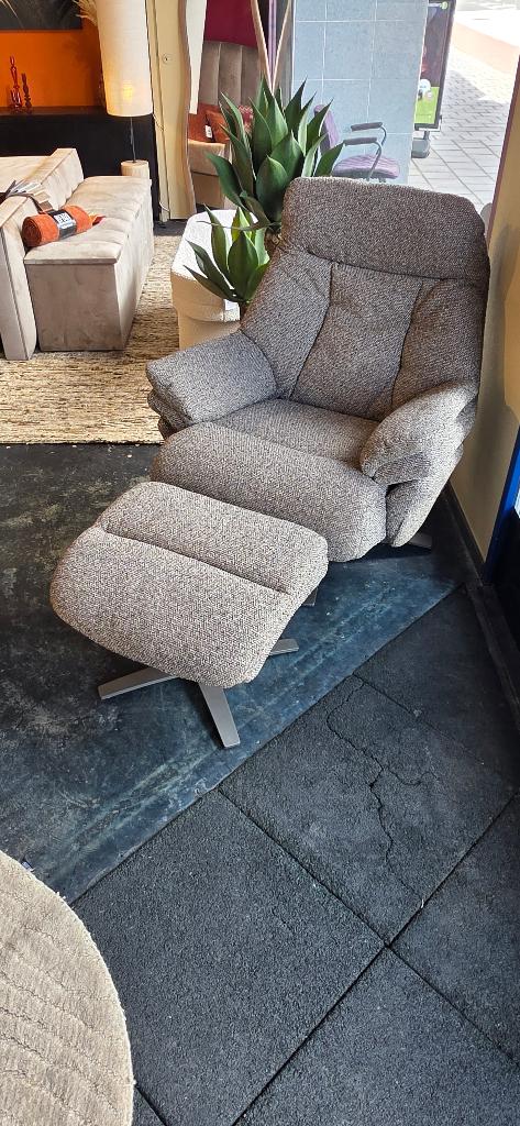 Verstelbare Fauteuil Caleb Met voetenbank – Taupe & Beige