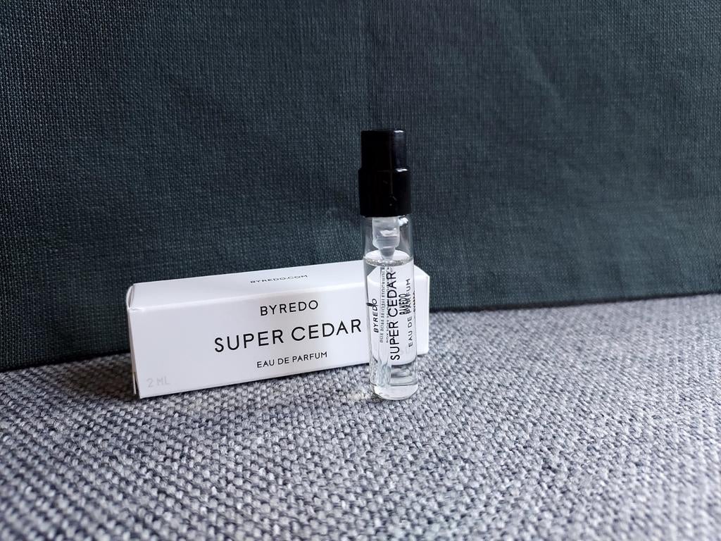 Byredo Super Cedar parfum sample, Verzenden, Zo goed als nieuw