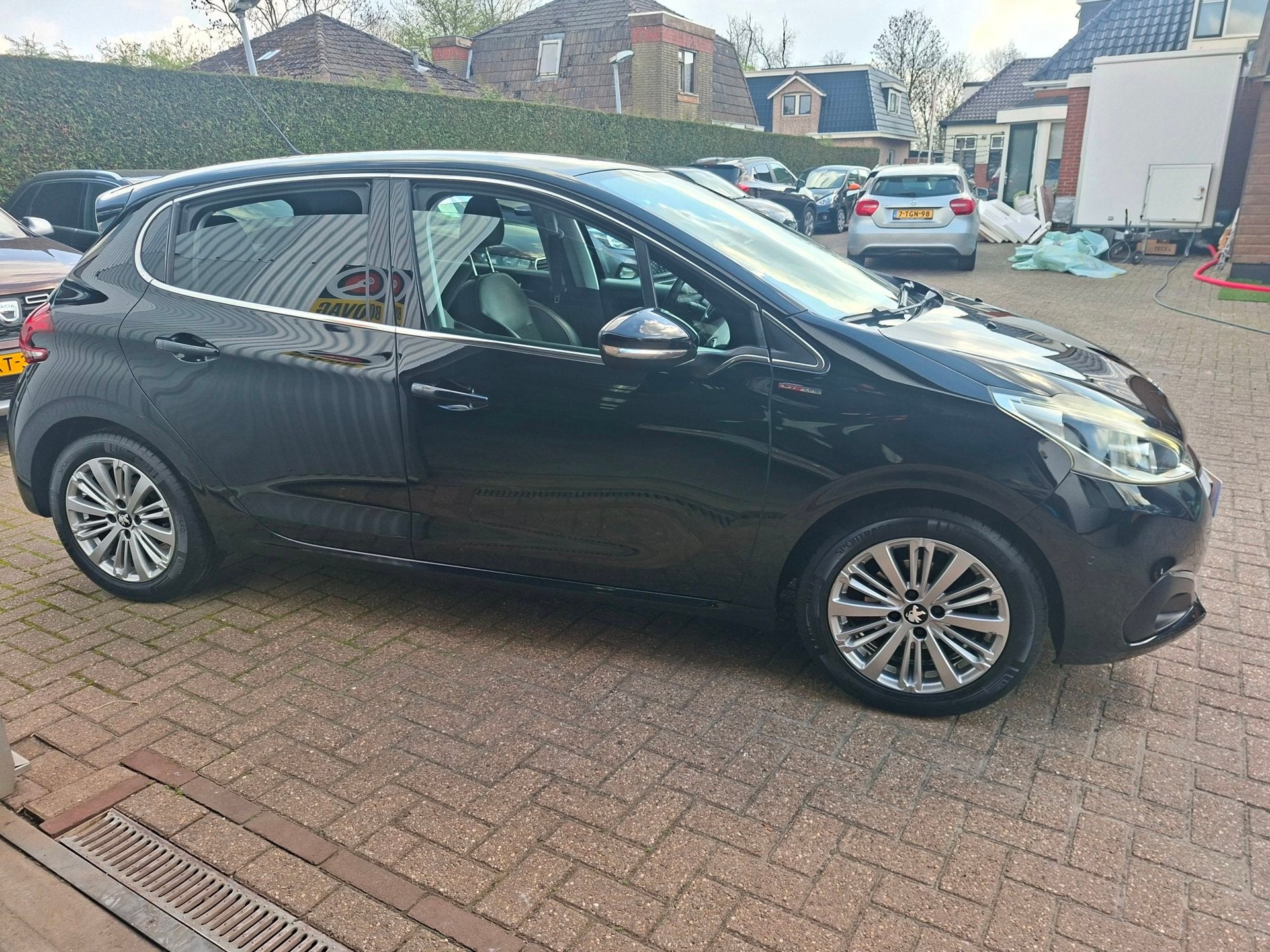 Foto 10 van Peugeot 208 Automaat Camera GT-Line Leer Navi Trekhaak