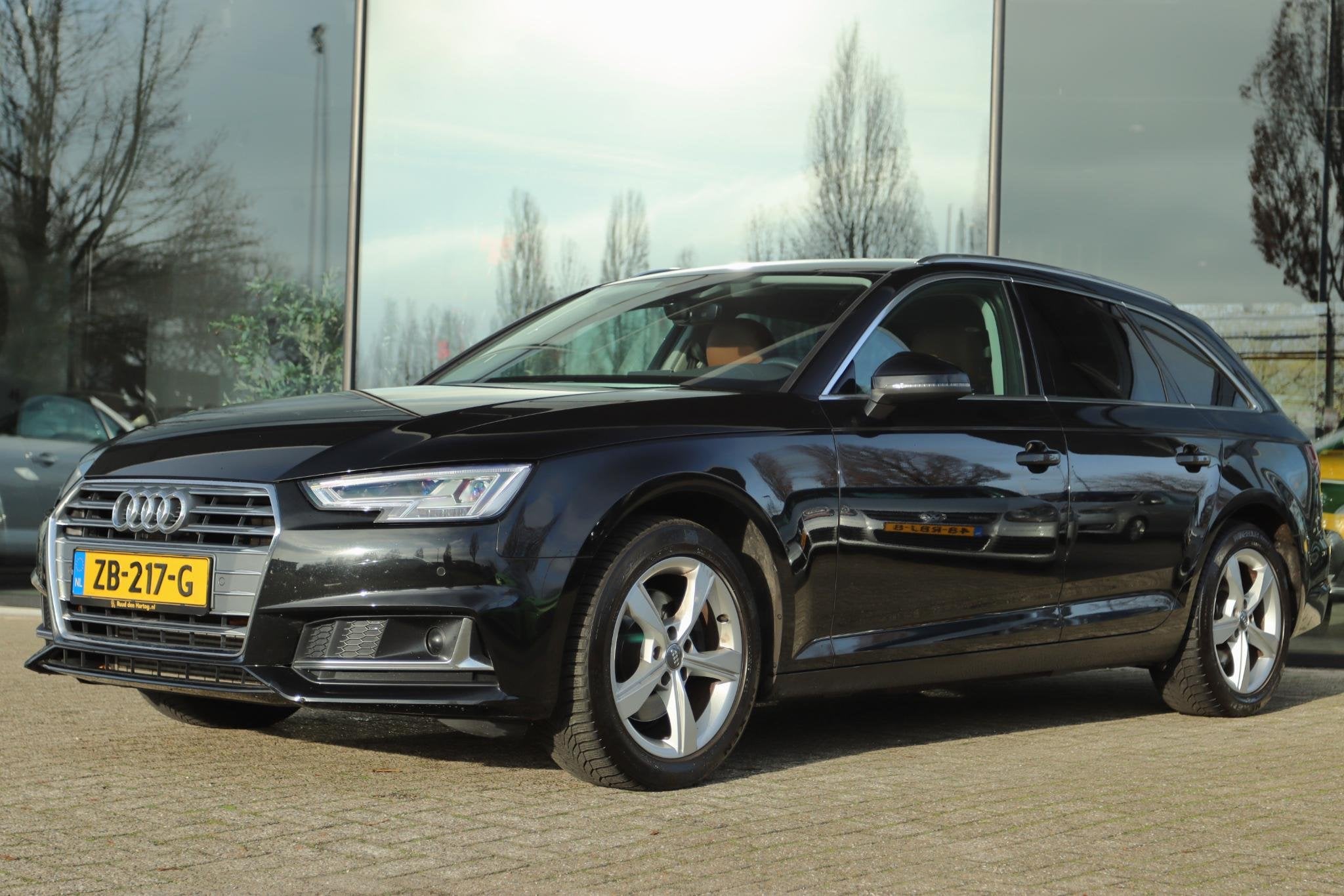 AUDI A4 AVANT 35 TFSI AUT. SPORT LEASE ED. | LEDER | ADAPTIV, Auto's, Audi, Gebruikt, 4 cilinders, A4, Zwart