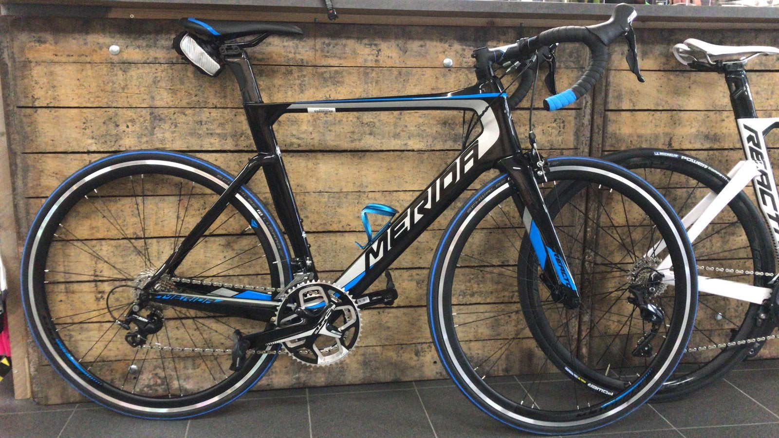 Merida Reacto 4000 – Carbon Aero | Shimano 105 | M/L (54), Fietsen en Brommers, 28 inch, Gebruikt, Velgrem, 15 tot 20 versnellingen