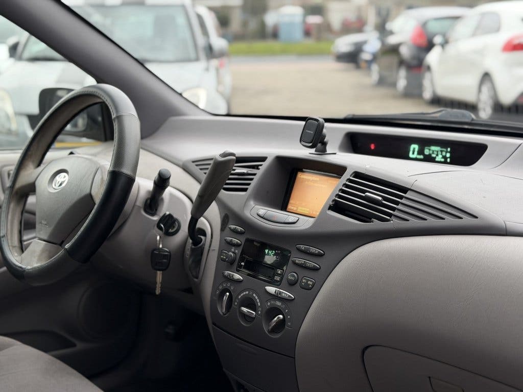 Toyota Prius 1.5 VVT-i (bj 2001, automaat), foto 8