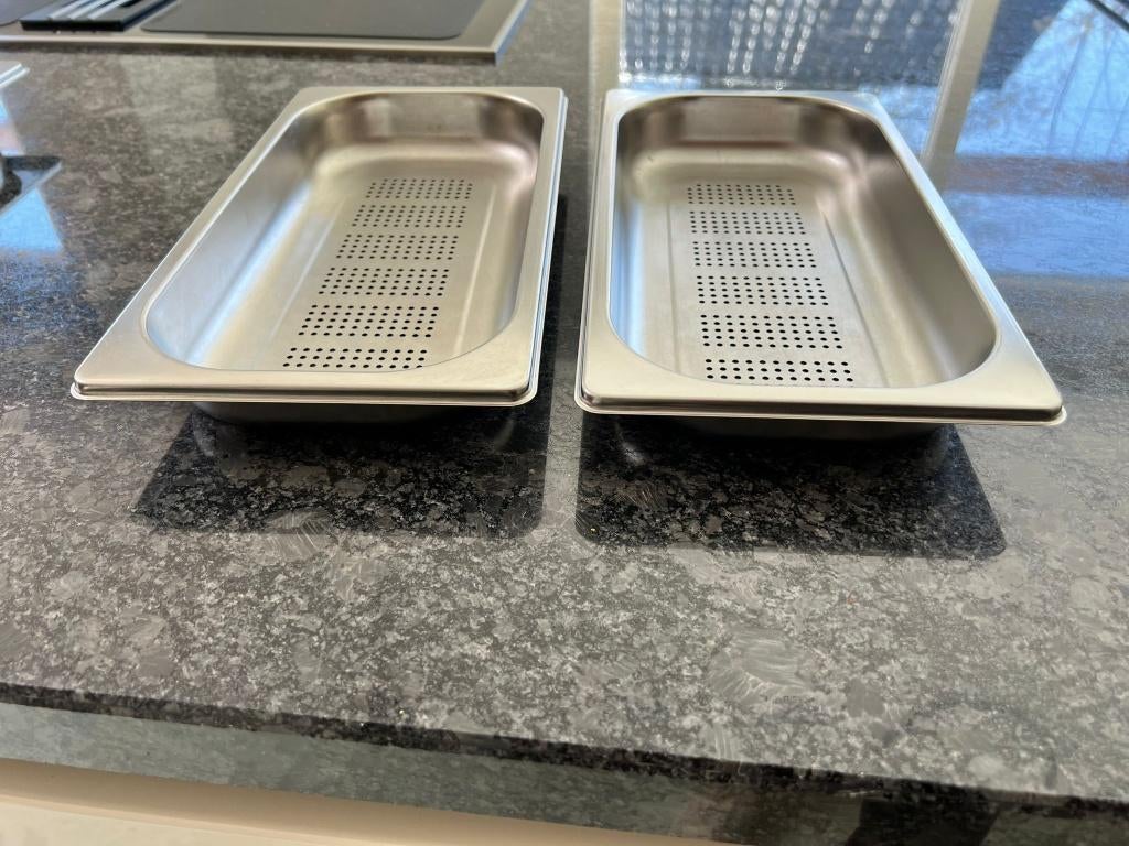 pannen voor Miele stoomoven, Ophalen of Verzenden, Zo goed als nieuw, Rvs, Pannenset