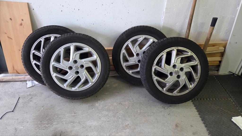 Winterbanden op velgen voor Suzuki Ignis 175/60R16, Auto-onderdelen, Banden en Velgen, Ophalen, Gebruikt, 16 inch, 175 mm