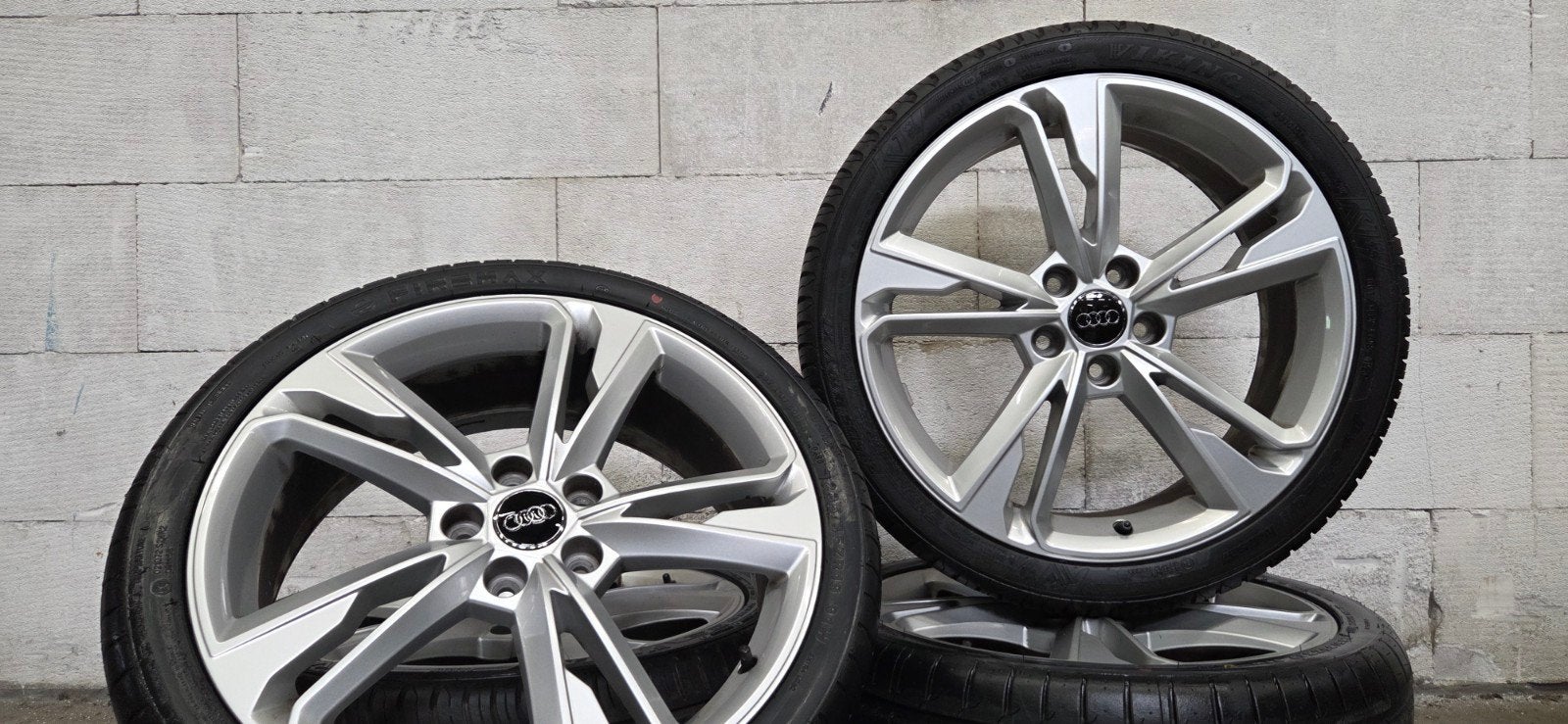 19" Audi A3 S3 8Y 8V 8P A4 B7 orig S-line velgen zomerbanden, 19 inch, Gebruikt, Banden en Velgen, Ophalen of Verzenden