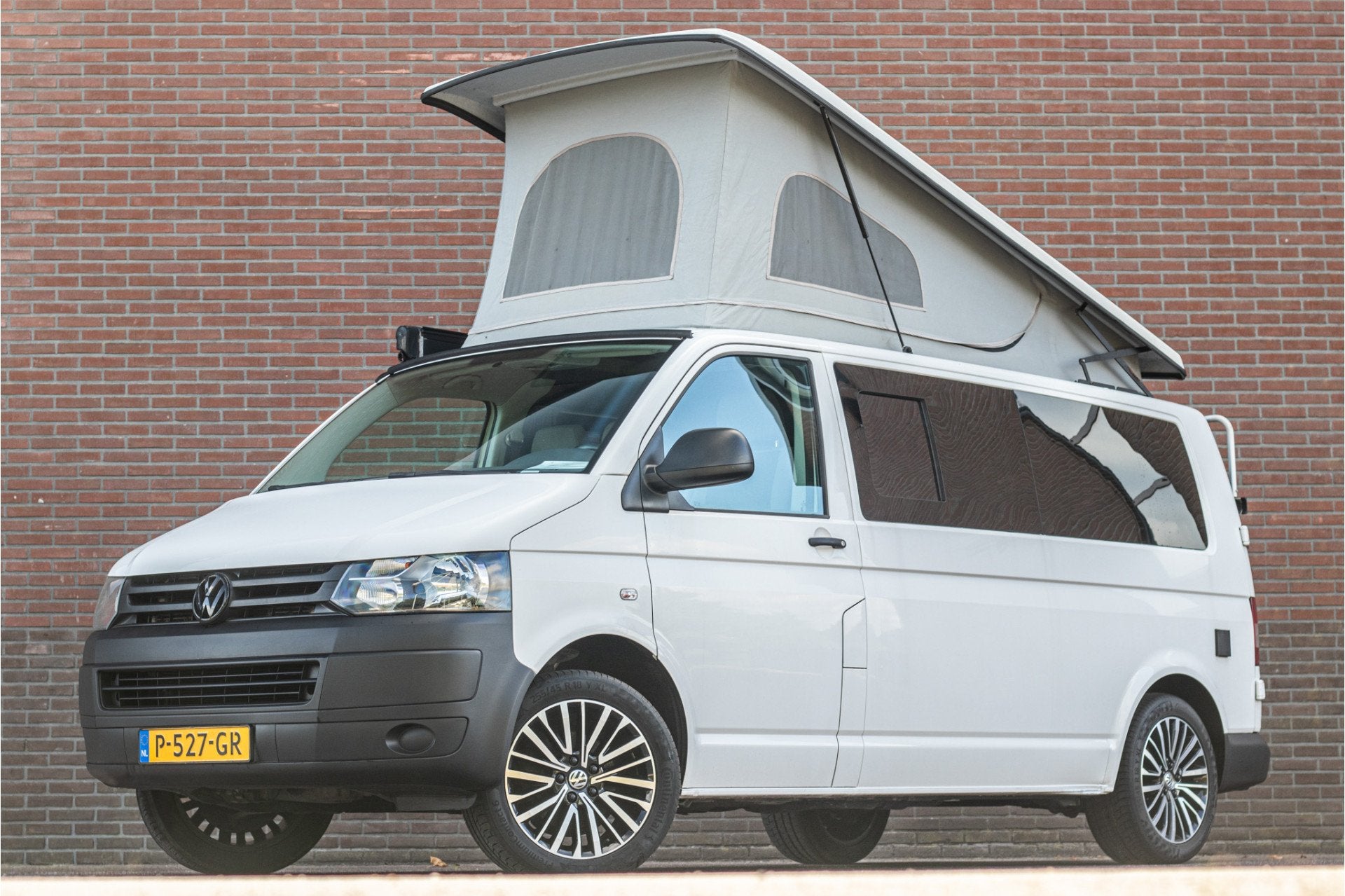 Volkswagen Transporter 2.0 TDI L2 Buscamper, Origineel NL, H, Caravans en Kamperen, Campers, Buscamper of Camperbus, Wolweg 45
3776LN  STROE, NL