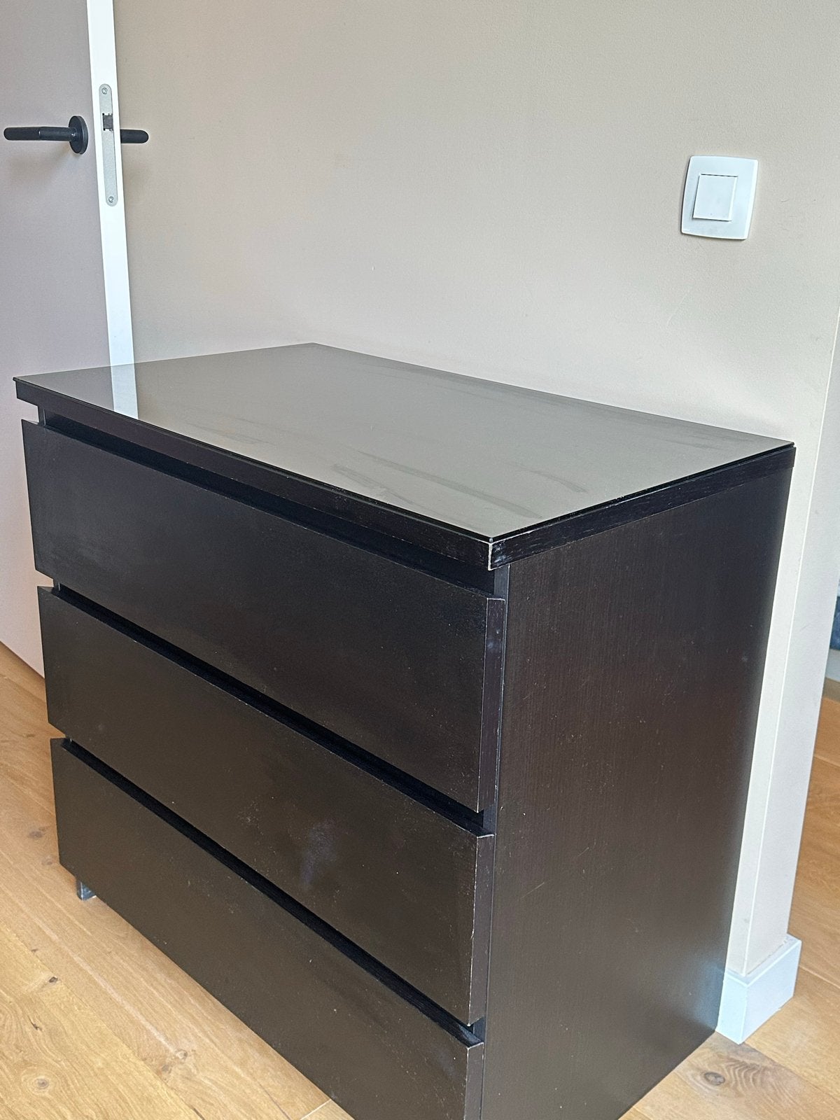 Ikea Malm ladekastje met glazen plaat, Ophalen, Gebruikt, 50 tot 100 cm, Glas