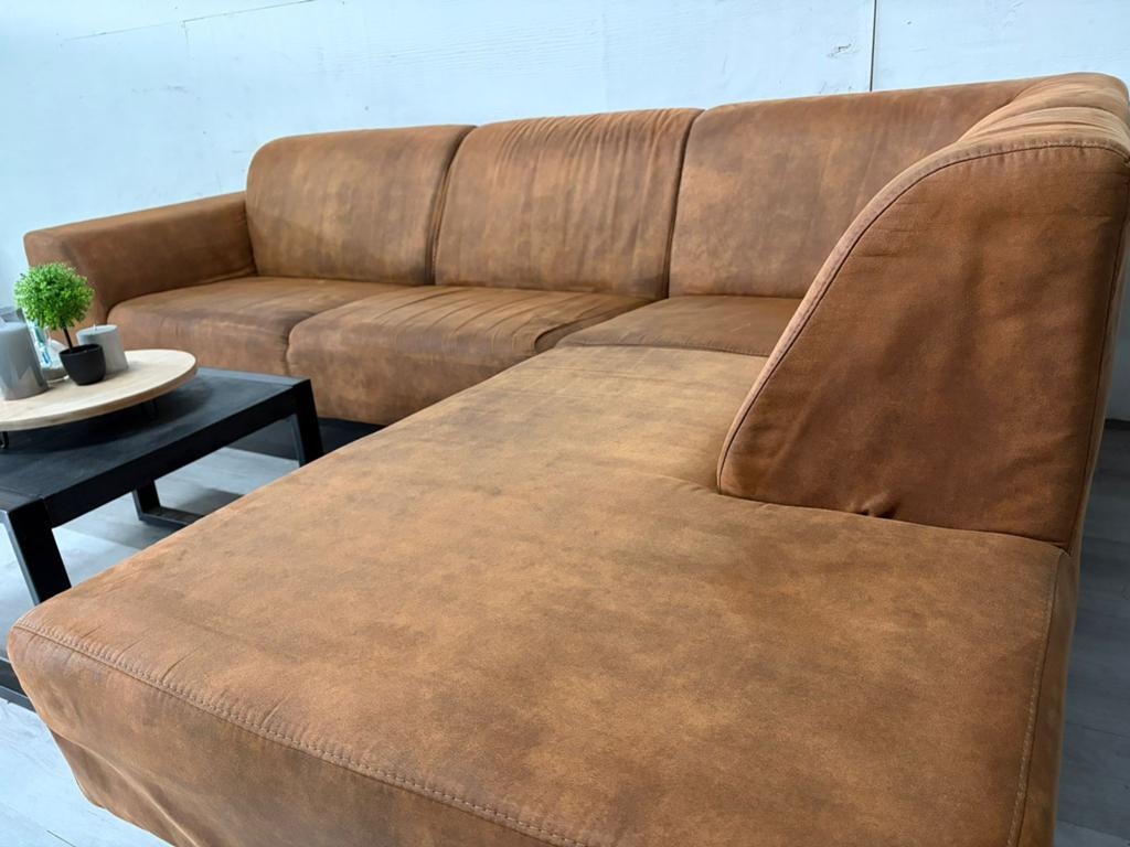 Hoekbank Cognac - Direct leverbaar, 250 tot 300 cm, Hoekbank, Ophalen of Verzenden, Zo goed als nieuw