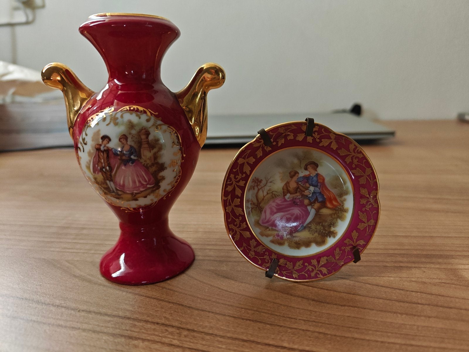 Miniatuur Limoges porseleinen vaas en bordje - onbeschadigd, Ophalen of Verzenden