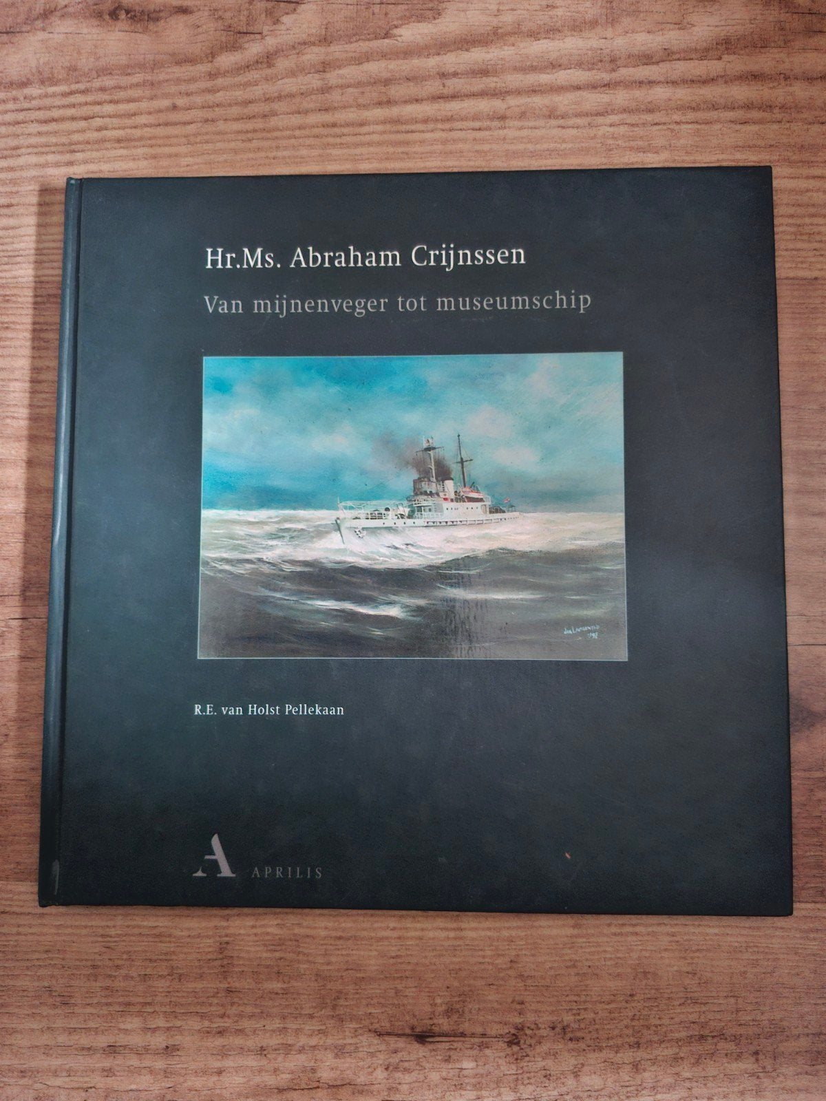 Hr.Ms. Abraham Crijnssen: Van mijnenveger tot museumschip, Tweede Wereldoorlog, Marine, Ophalen of Verzenden, Zo goed als nieuw