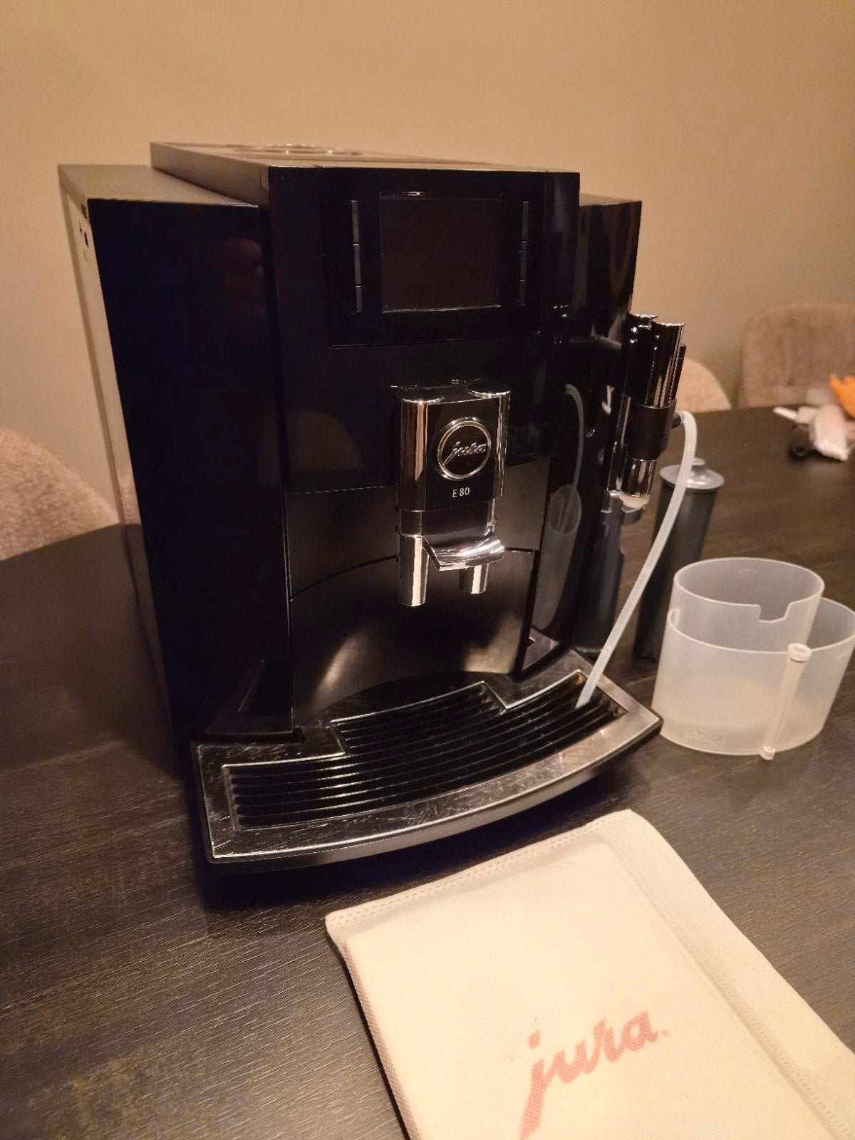 Jura E80/E8 [ Garantie en Onderhoudsbeurt ], Afneembaar waterreservoir, 10 kopjes of meer, Koffiemachine, Ophalen of Verzenden