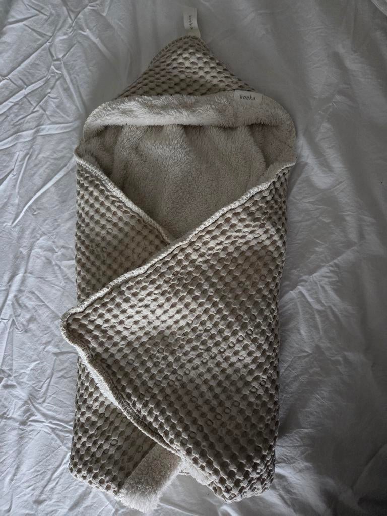 Koeka wafel omslagdoek/wikkeldoek met capuchon - Beige, Ophalen of Verzenden, Zo goed als nieuw, 70 tot 85 cm, Overige typen