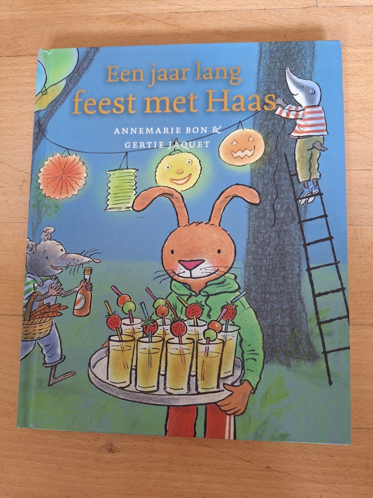 Een jaar lang feest met Haas - Annemarie Bon & Gertie Jaquet, Ophalen of Verzenden, Nieuw, Fictie algemeen