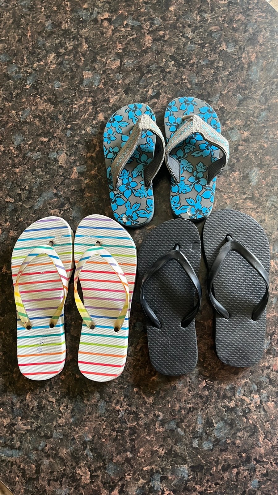 Teenslippers mt 25……27/28……..28/29, Ophalen of Verzenden, Gebruikt, Jongen of Meisje, Zwemschoenen