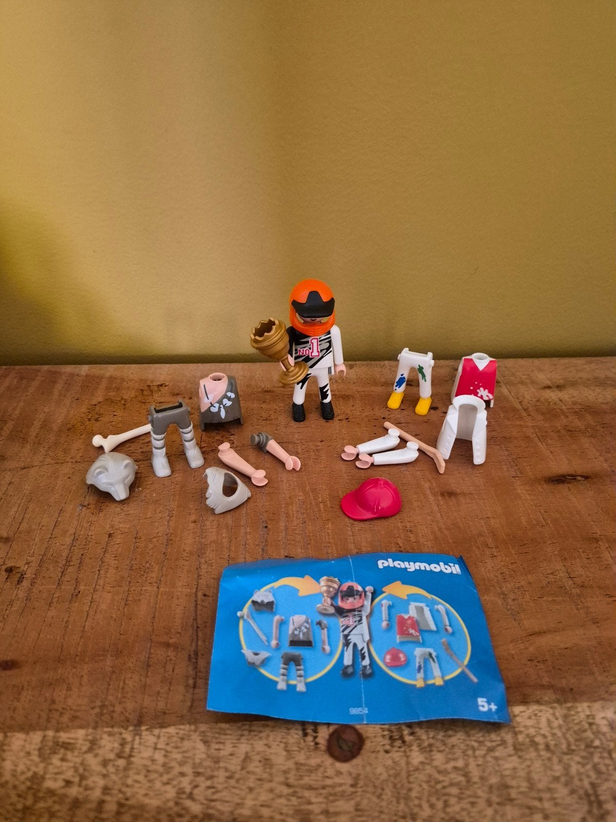 Playmobil 9854 Multi Play: Coureur met wisselende outfits, Kinderen en Baby's, Speelgoed | Playmobil, Complete set, Ophalen of Verzenden