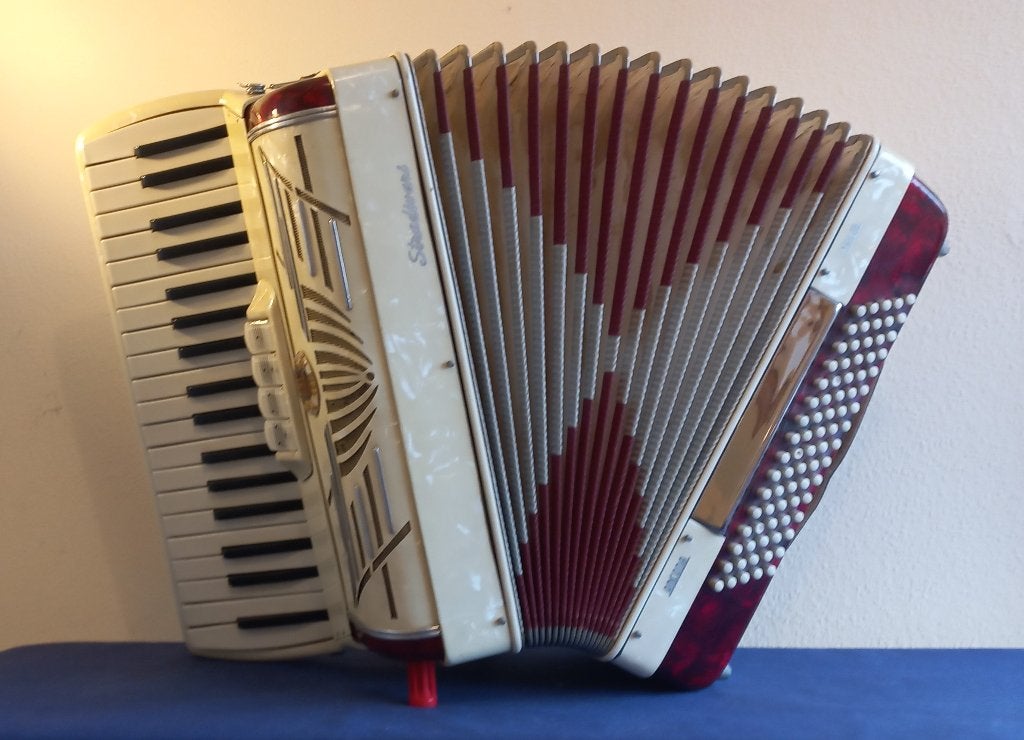 Stradivari 80 bas 3 korig (gereviseerd), Gebruikt, Overige formaten, Met koffer, Toetsaccordeon