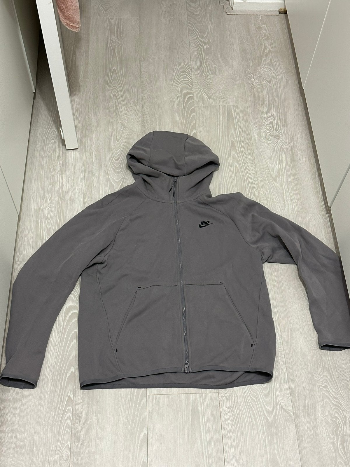 Nette Origineel Nike Tech Fleece | Gunsmoke Limited Edition, Ophalen of Verzenden, Zo goed als nieuw, Overige kleuren