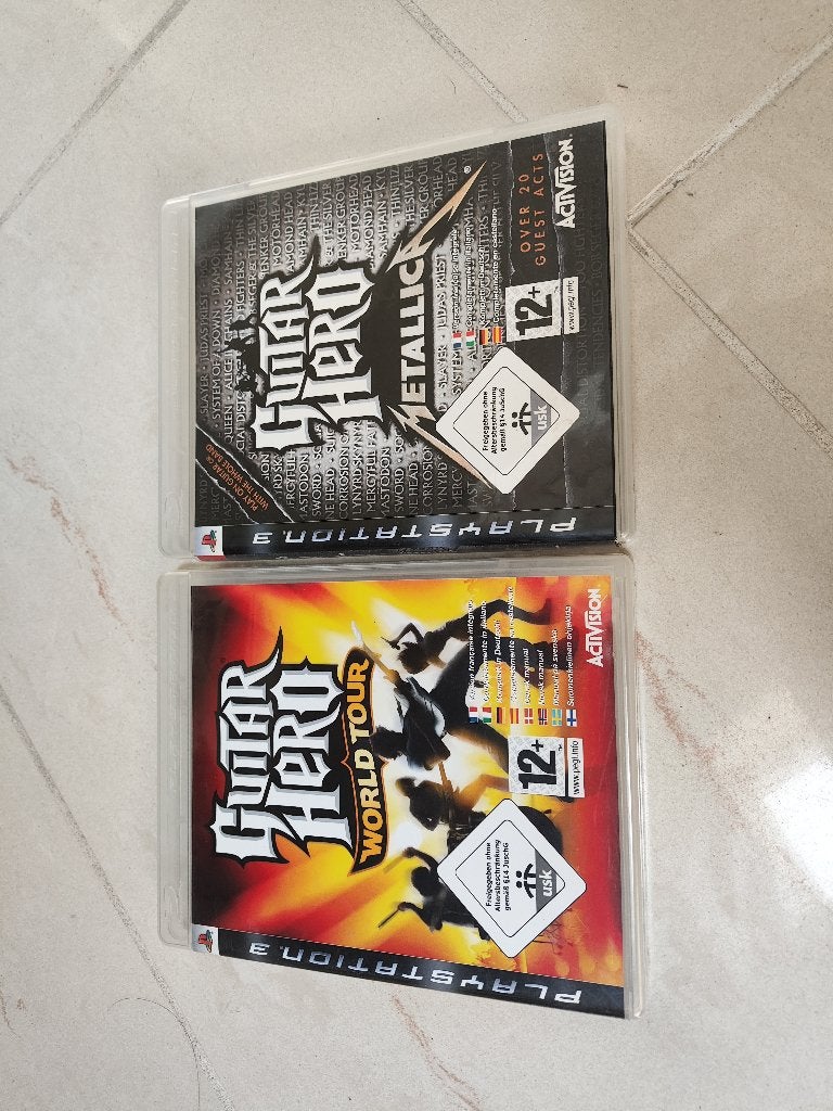 Guitar Hero games, 2 x guitar en 1 Dongle, Ophalen, Gebruikt, Gitaar, Drumstel of Dj-set