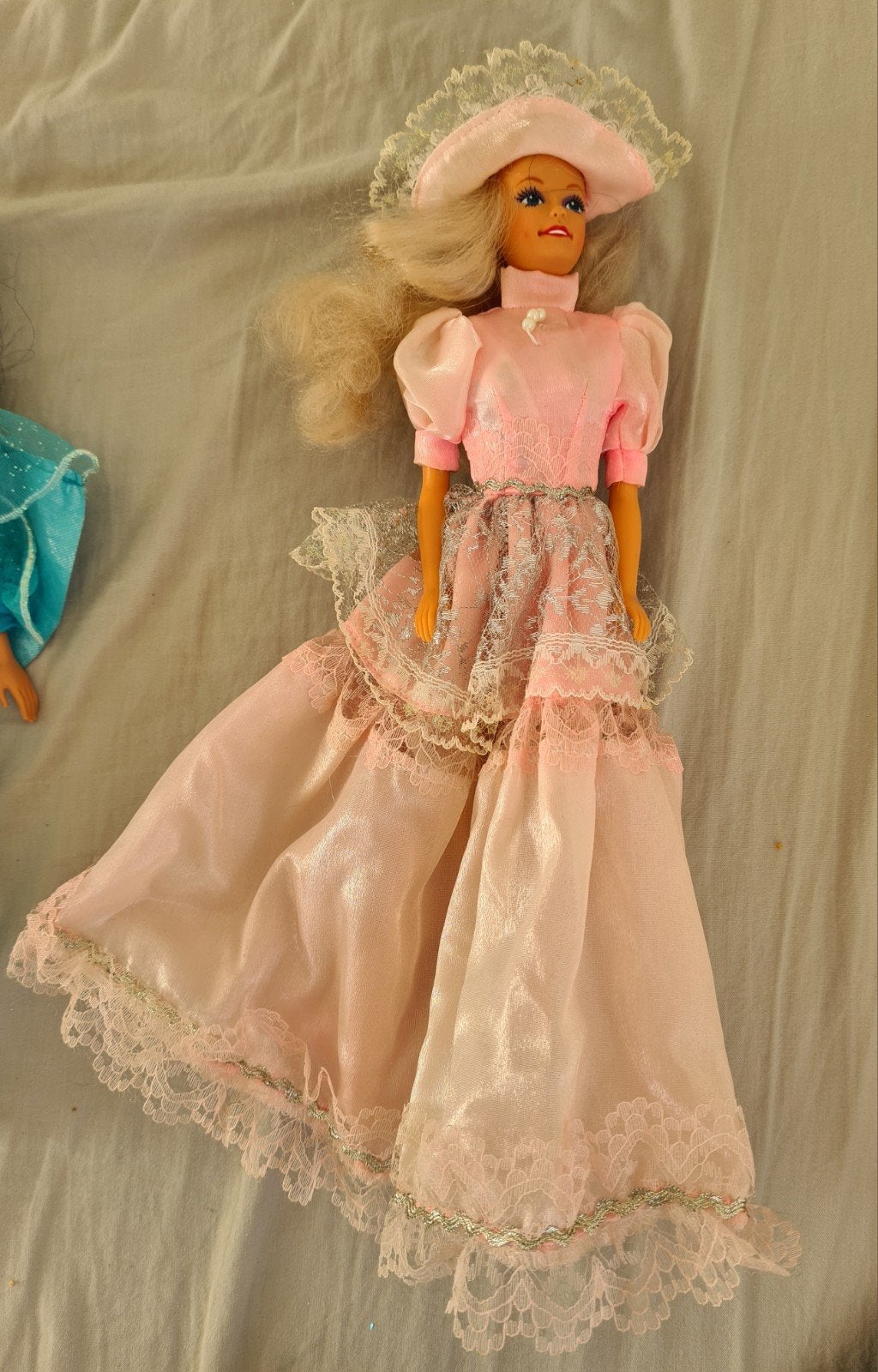 vintage BARBIE Mattel roze jurk ca.1990, Kinderen en Baby's, Speelgoed | Poppen, Ophalen of Verzenden, Gebruikt, Barbie