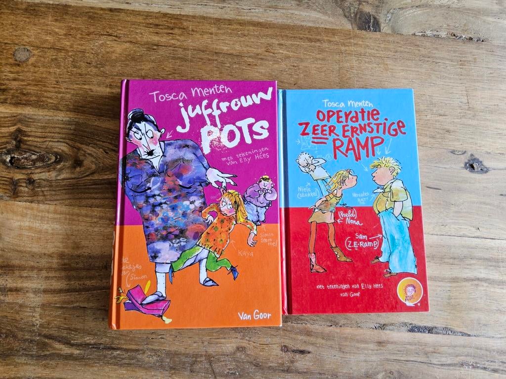 2 boeken jufrouw pots en operatie zeer ernistige ramp., Boeken, Ophalen of Verzenden, Zo goed als nieuw, Fictie algemeen