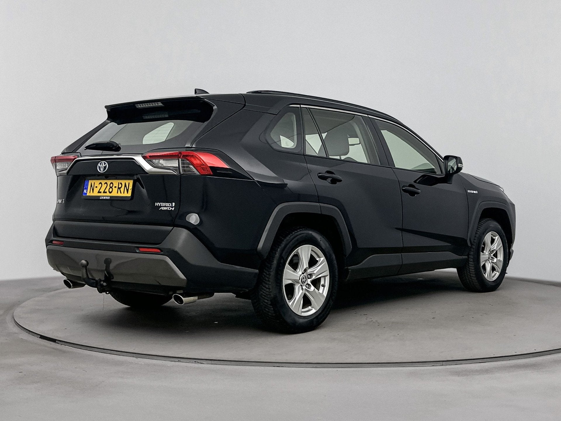 Toyota RAV4 2.5 Hybrid AWD Active Business | Trekhaak | Park, Automaat, 12 maanden, Stof, 4 cilinders