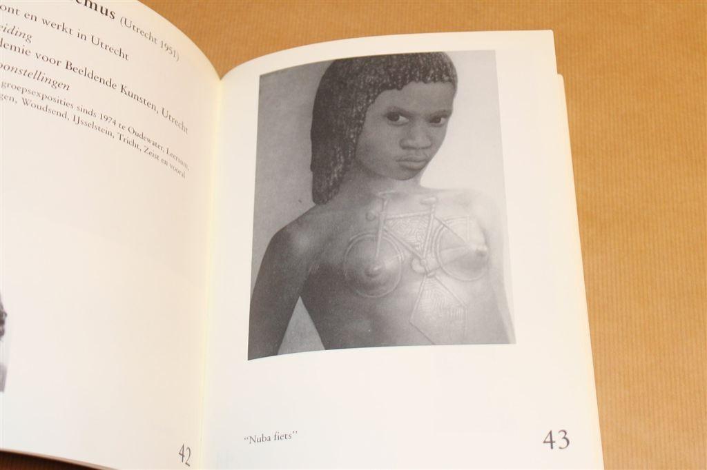 Kunst op Wielen — Catalogus [1990], Ophalen of Verzenden, Gelezen