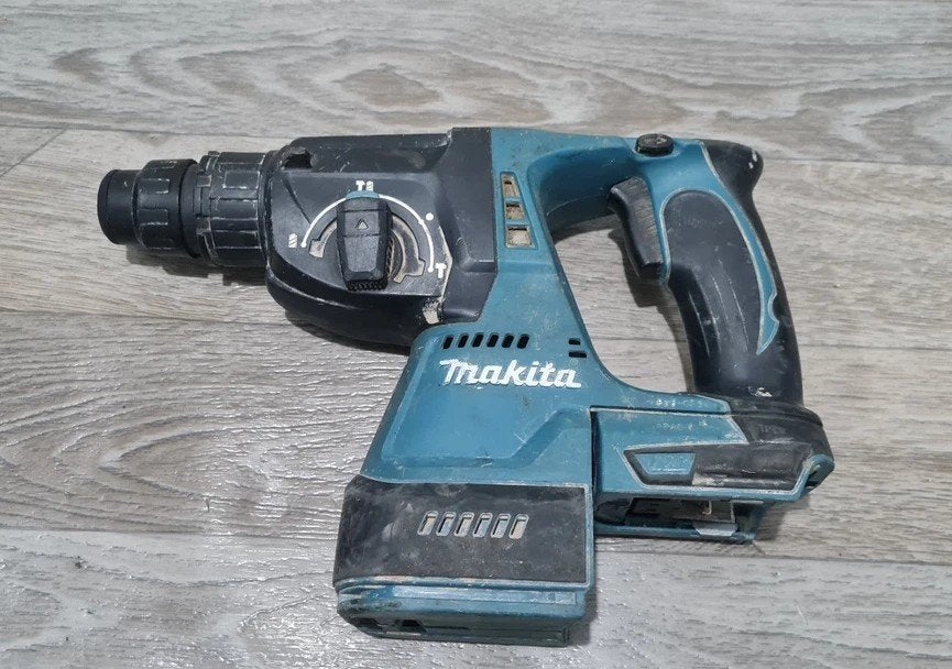 Makita borstelloze klopboormachine, Ophalen of Verzenden, Gebruikt, Boormachine, Klopboormechanisme