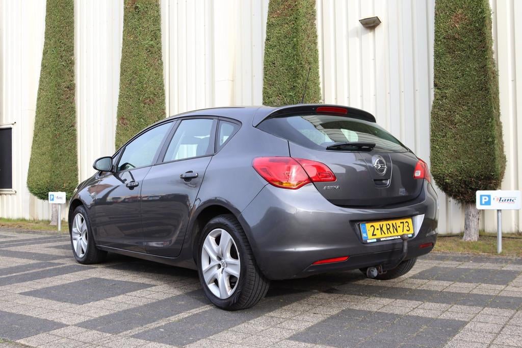 Opel Astra 1.4 Edition Airco, Voorwielaandrijving, Euro 5, 4 cilinders, Bedrijf