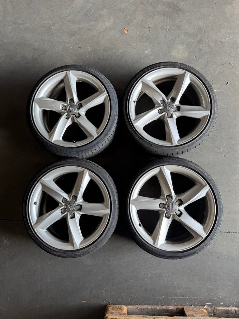 Sportieve Audi 19 inch velgen met zomerbanden– lichte schade, Auto-onderdelen, Banden en Velgen, 19 inch, Gebruikt, Banden en Velgen