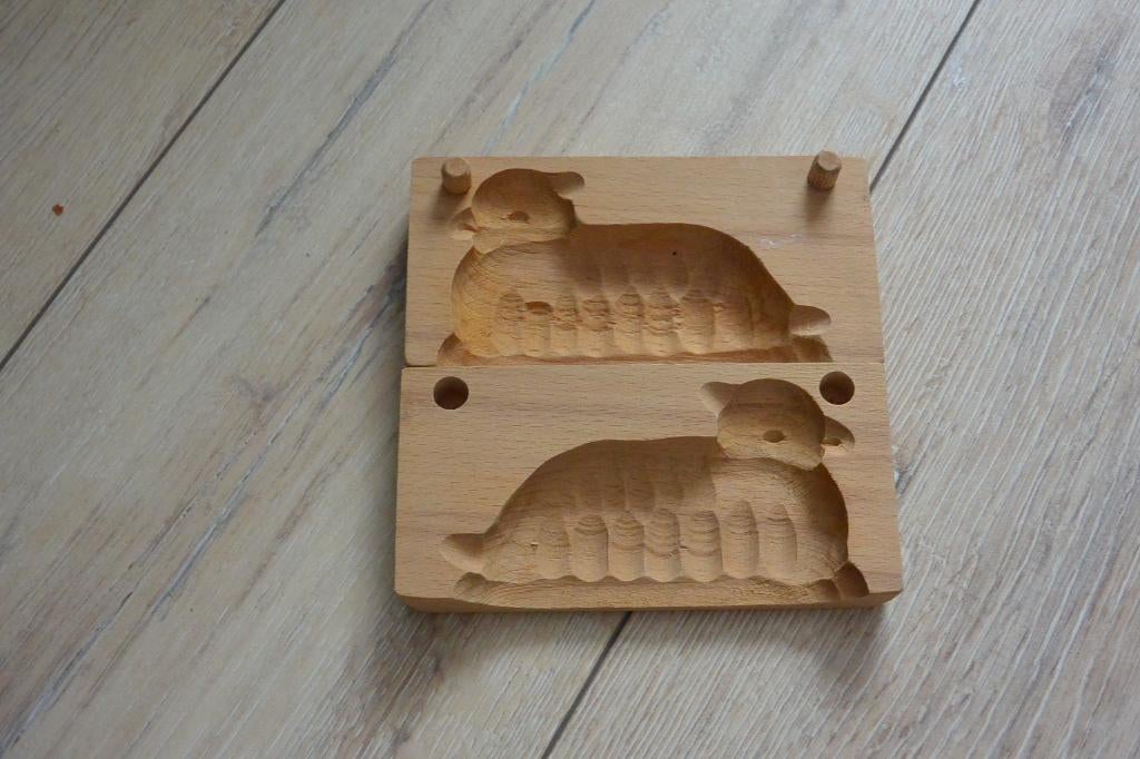Houten botervorm lammetje, Ophalen of Verzenden, Zo goed als nieuw