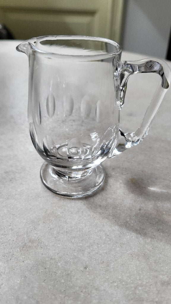 Val Saint Lambert olijfslijpsel glazen melkkan hoogte 8,2 cm, Ophalen