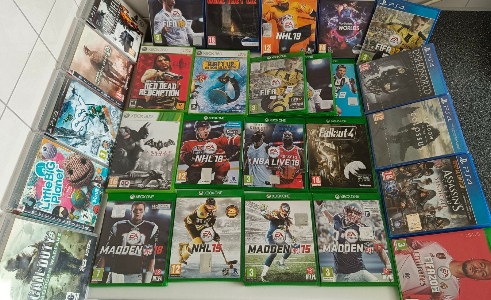 Grote collectie PS3, PS4, Xbox 360, Xbox One games, Ophalen of Verzenden, Gebruikt, Overige kleuren, Met games