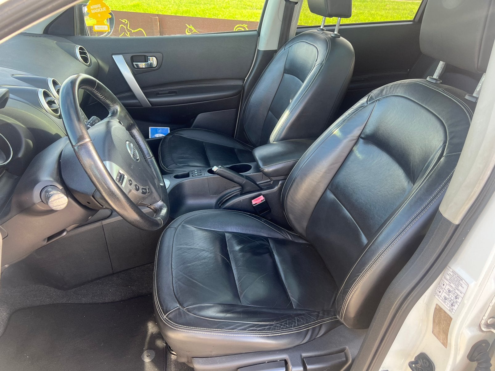 Foto 12 van Nissan Qashqai 1.6 2WD CVT 2013 Wit