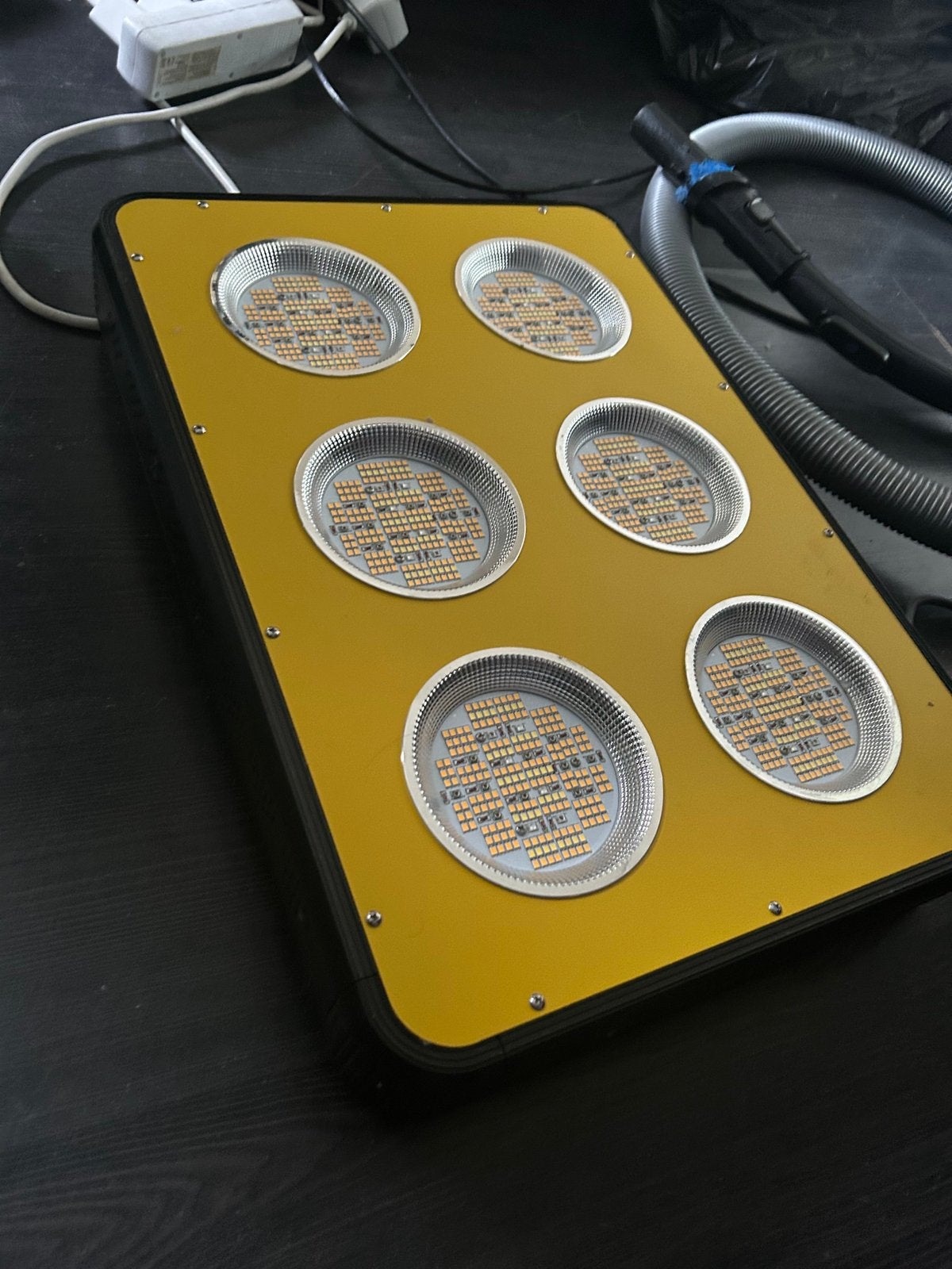Spectrabox XTReme 600W LED kweeklamp – zo goed als nieuw, Ophalen of Verzenden, Zo goed als nieuw, Kweeklamp