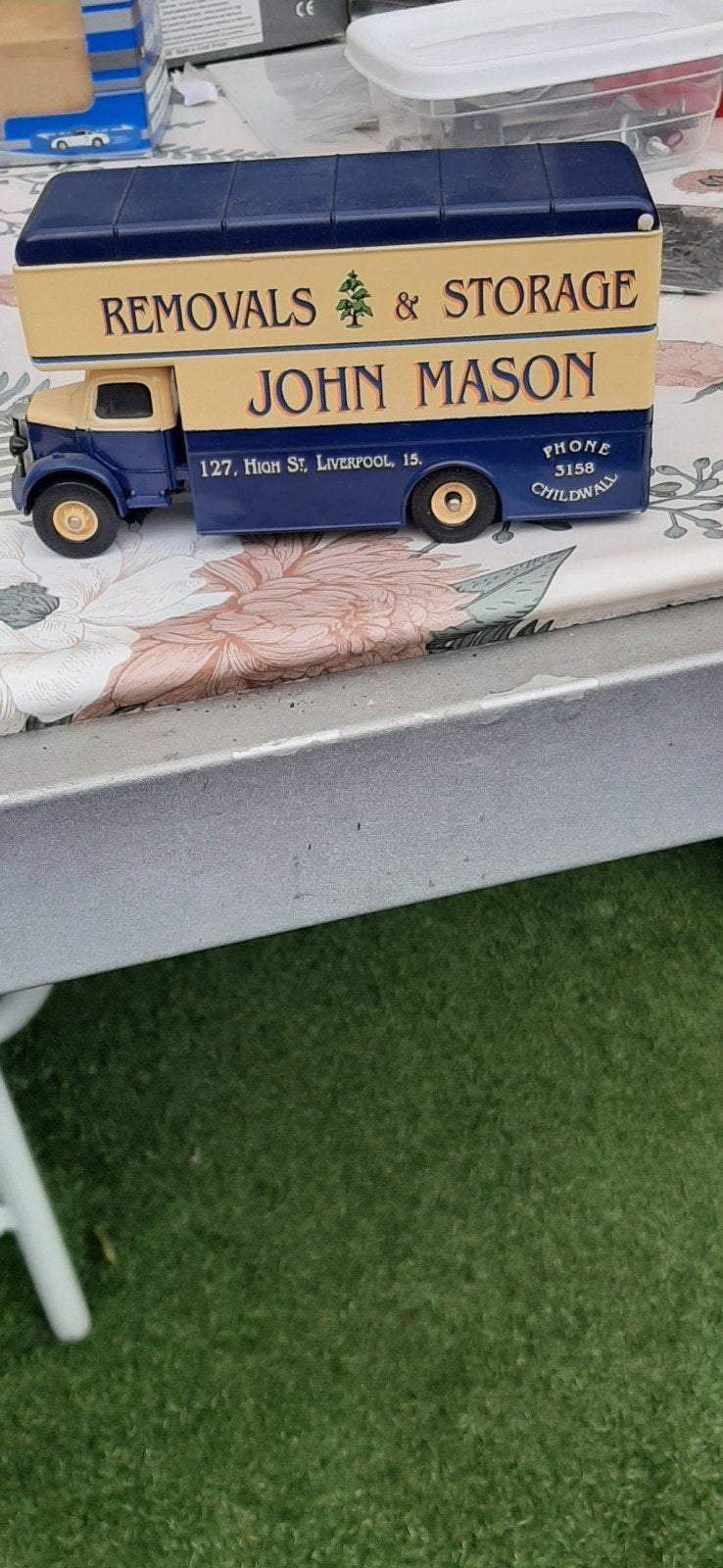 Bedford  luton v, Ophalen of Verzenden, Zo goed als nieuw, Bus of Vrachtwagen, Corgi