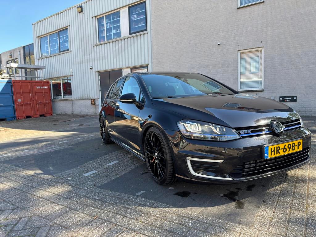Volkswagen Golf 1.4 TSI Phev 204pk 5D DSG 2015 Zwart, Zwart, 1395 cc, 1499 kg, 149 pk