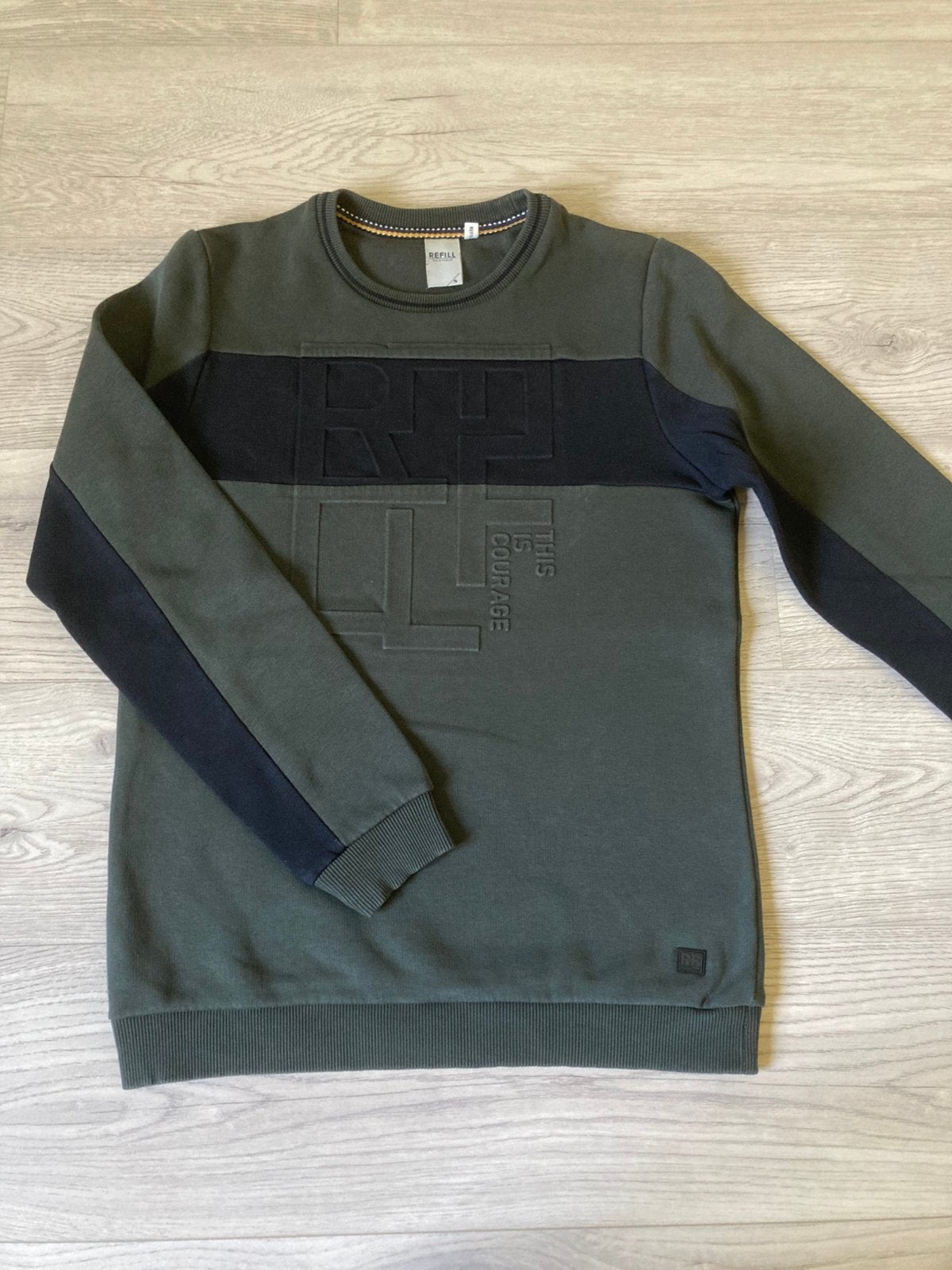 Refill trui jongen maat 176, Kinderen en Baby's, Kinderkleding | Maat 176, Ophalen of Verzenden, Zo goed als nieuw, Jongen, Trui of Vest