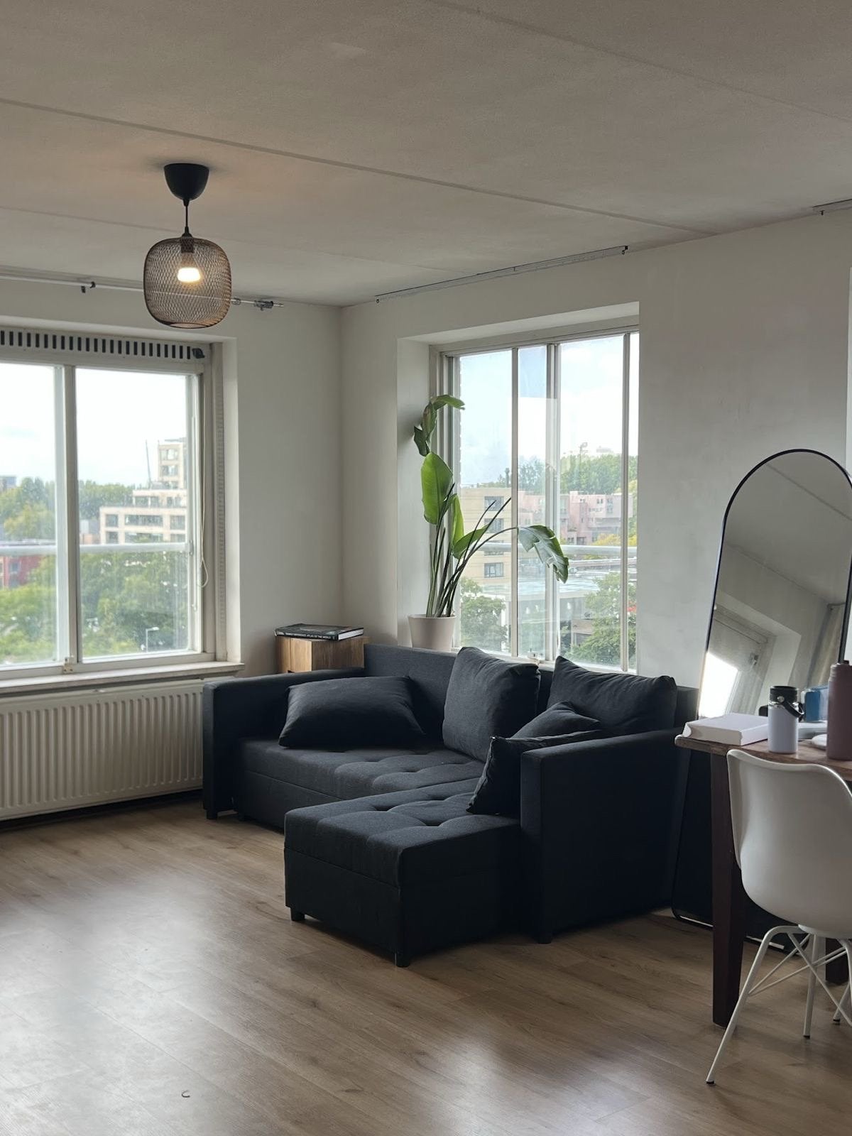 zwarte hoekbank - Zo goed als nieuw, Huis en Inrichting, Ophalen, Hoekbank, Driepersoons, 75 tot 100 cm