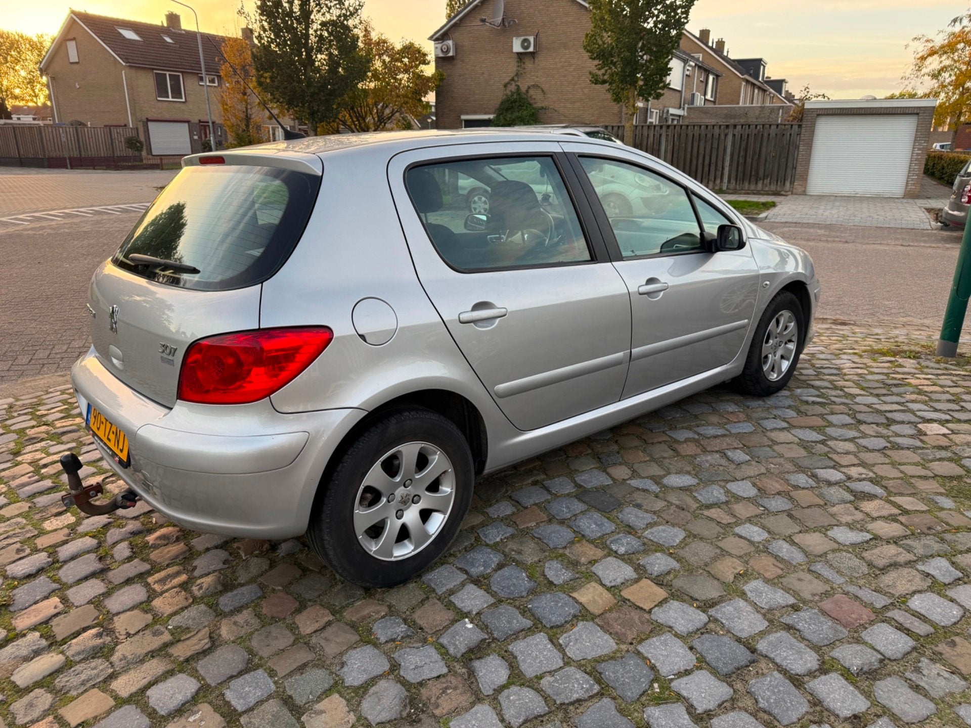 Peugeot 307 1.6-16V Premium, Auto's, Voorwielaandrijving, Gebruikt, Verwarmde buitenspiegels, 4 cilinders