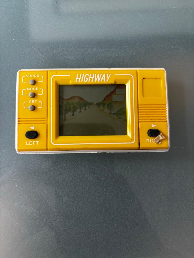 Vintage Highway Handheld lcd Game - Retro Gaming, Spelcomputers en Games, Spelcomputers | Overige, Ophalen of Verzenden, Overige merken