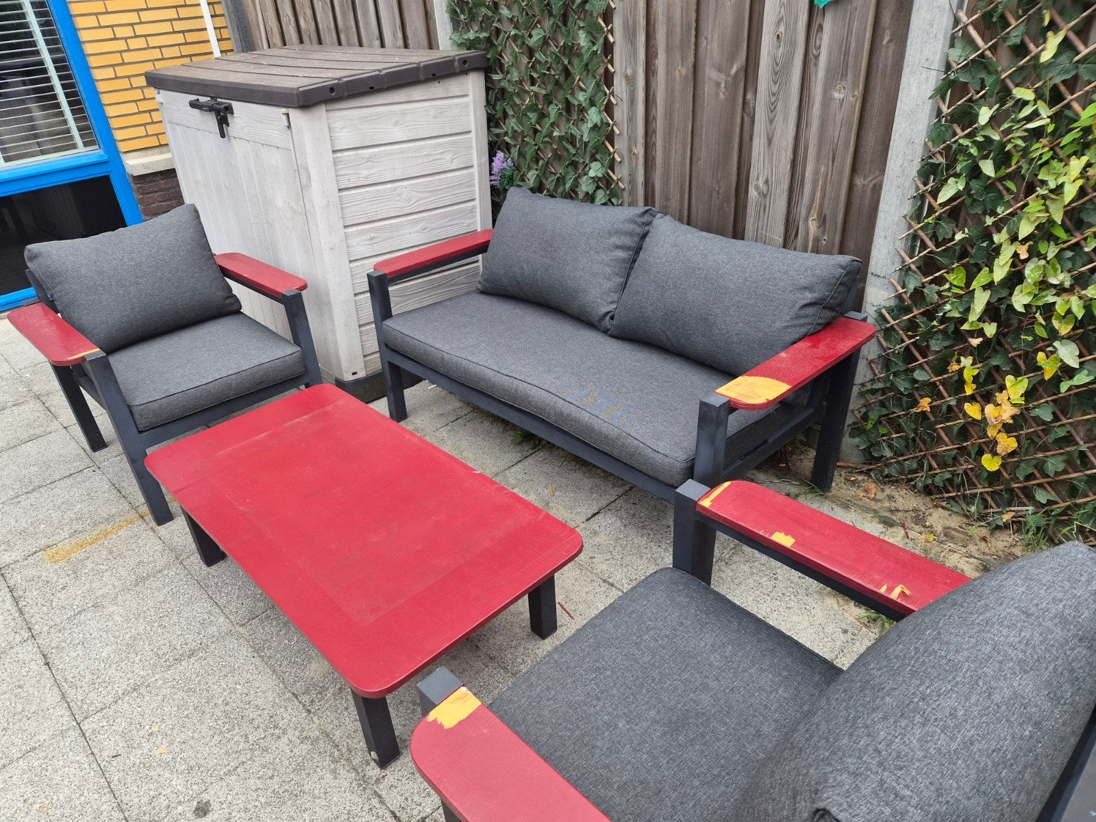 Loungeset met houten tafelblad en leuningenen, Ophalen, 4 zitplaatsen, Gebruikt, Bank