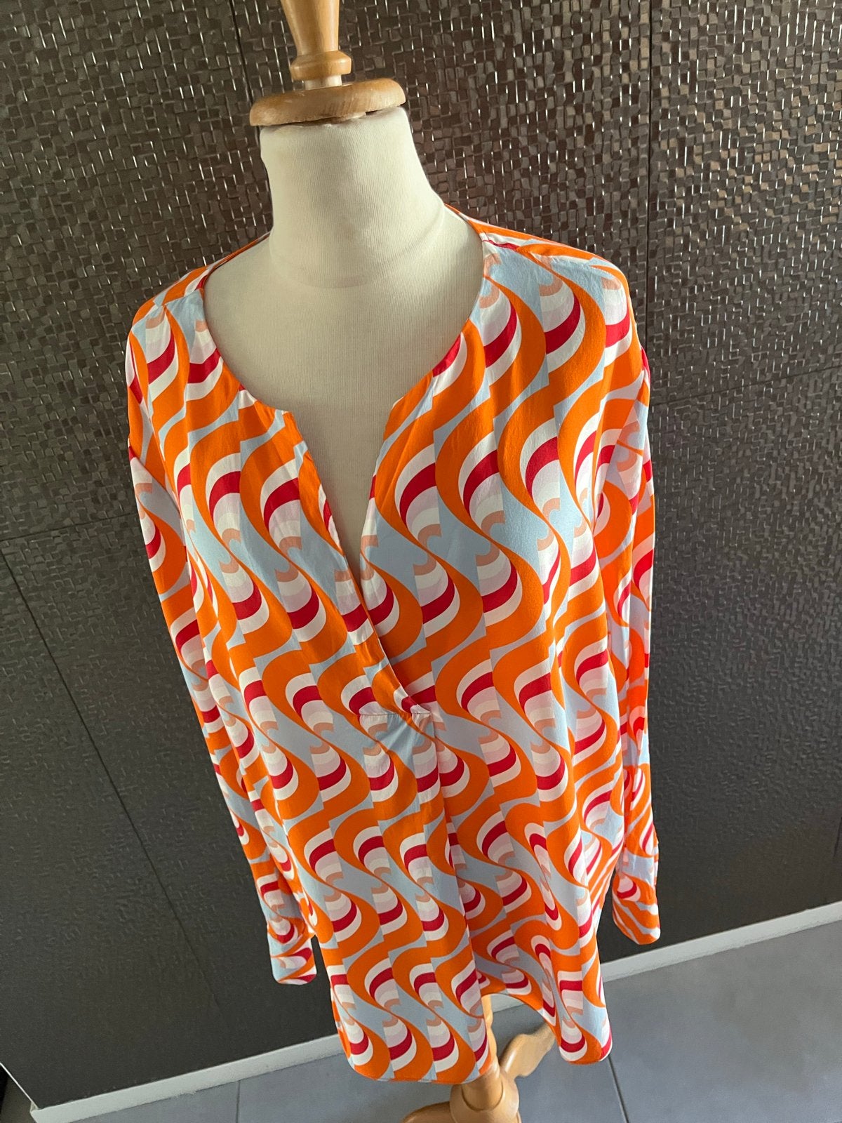 Herzen’s Angelegenheit zijde blouse met print 44, Ophalen of Verzenden, Zo goed als nieuw, Maat 38/40 (M), Oranje