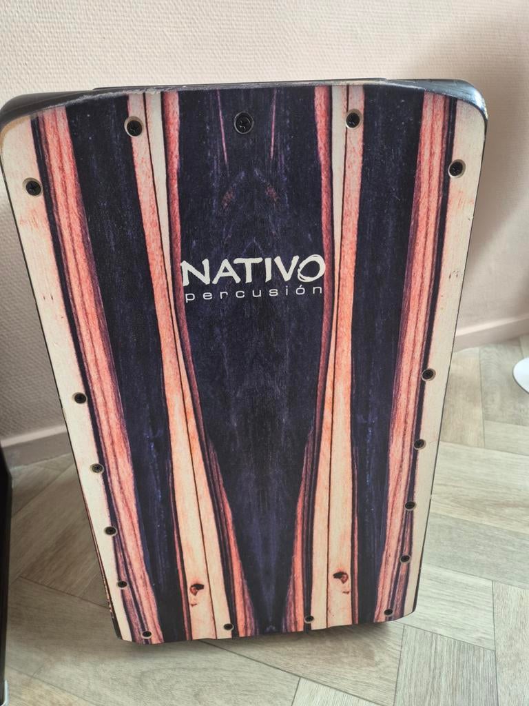 Cajon Nativo X-Bass Terra - Diepe Bas en Rijke Klank, Muziek en Instrumenten, Percussie, Ophalen of Verzenden, Gebruikt, Trommel